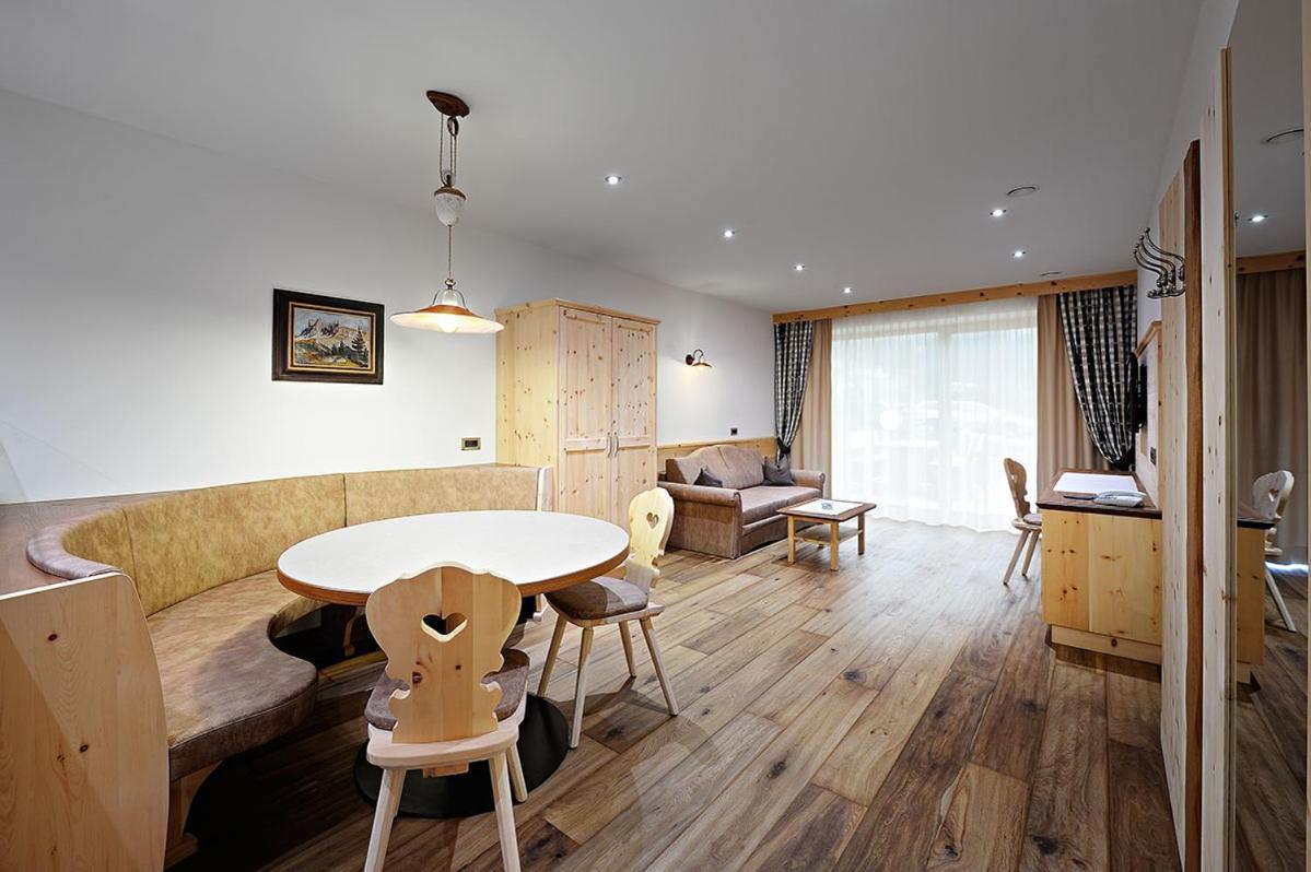 Garni Residence Soraiser Selva di Val Gardena Esterno foto